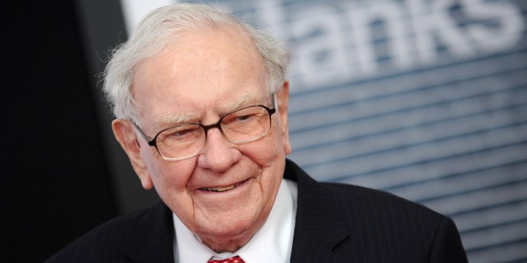 Warren Buffett gives away another $5.3 billion, says his children will ...